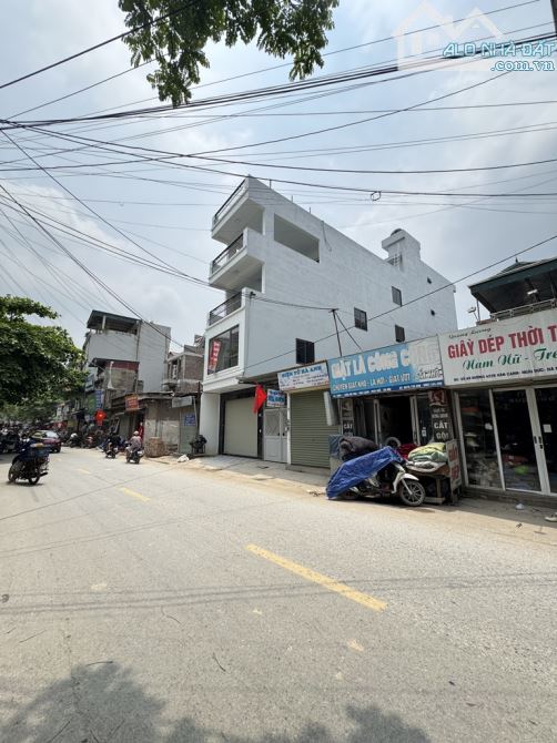 Bán đất mặt phố chợ Vân Canh, 360m2, 1 tầng, mặt tiền 8m, kinh doanh, giá 75 tỷ.