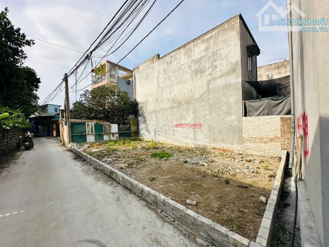 ĐẤT THỊ TRẤN LƯƠNG SƠN - 86m2 FULL THỔ CƯ - MT12M - GIÁ 1,x TỶ