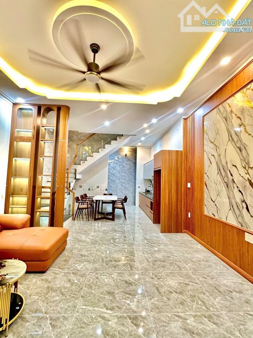 NP758 ✳️Bán nhà lầu Gần quảng trường tỉnh, P.Tân Phong Biên Hoà. 👉 Diện tích : 5,3m dài 1 - 10