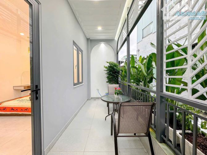 Nhà 2 Lầu Vùa Thiện Đường Trần Văn Khánh, P.Tân Thuận Đông, Quận 7 - 10
