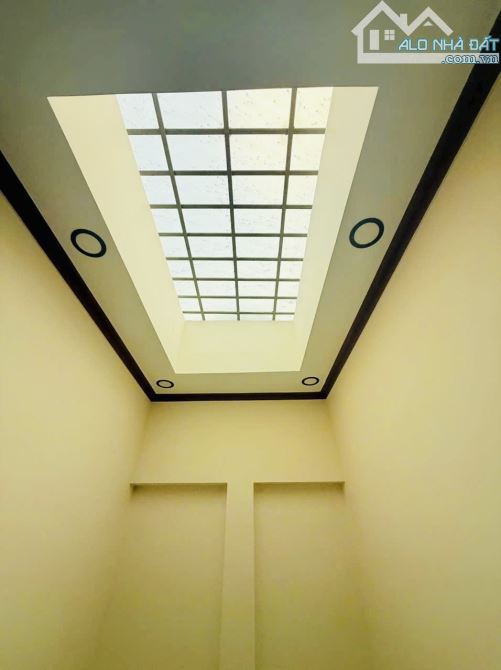 CHÍNH CHỦ CẦN BÁN CĂN NHÀ 2 TẦNG CÁCH XE HƠI 60M KHU VỰC HIẾM NHÀ BÁN GIÁ ĐẤT TẶNG NGUYÊN - 10