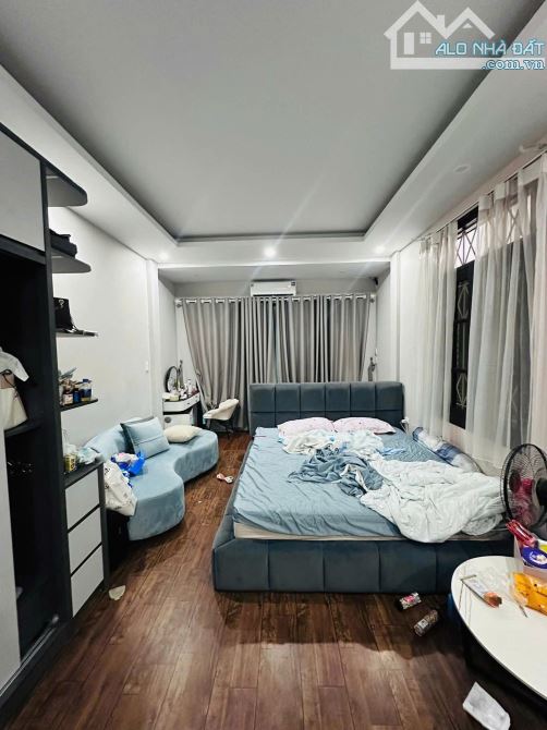 Khu phân lô Mạc Thị Bưởi lô góc oto đỗ cửa, nhà tự xây, sổ 45m2. Thông sàn. Giá 10.25 tỷ - 10