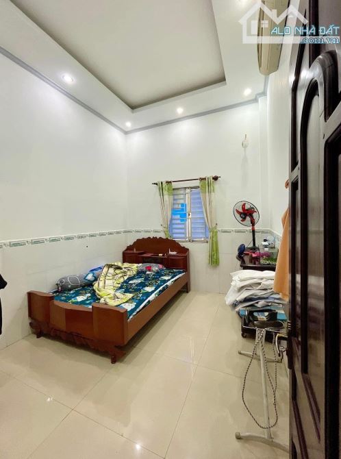 Bán Nhà Trệt Lầu Trục Chính Hẻm 71 Cách Mặt Tiền Đường CMT8 25m ( Cặp Bên Đại Học Cảnh sát - 10