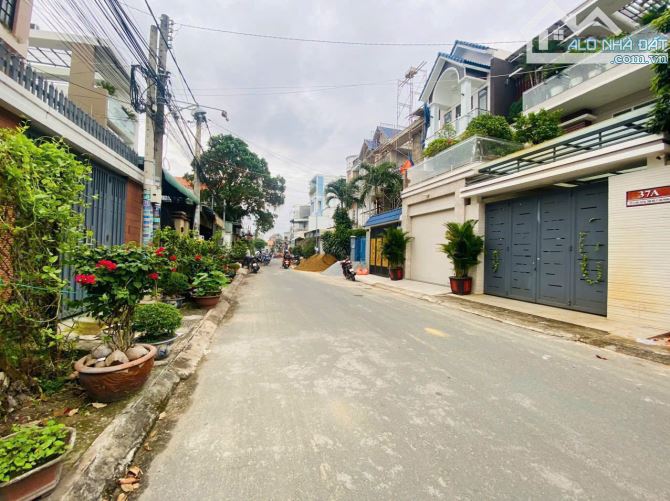 Bán Nhà Sân Ô Tô Khu Cư Xá Tỉnh Đội P. Tân Phong DT 105m2 Gia 4,85 Tỷ - 1