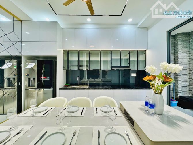 Bán Siêu Phẩm Nhà Phố Mặt Tiền kinh Doanh có Thang Máy Đường số 1, Phường 16, Quận Gò vấp - 11