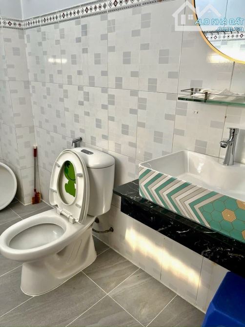 Bán nhà 3 tầng đẹp đường Bùi Kỷ ngay ĐH ngoại ngữ bệnh viện Vinmec giá tốt nhất khu vực - 11