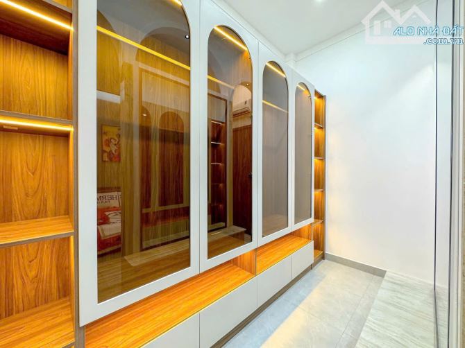 Bán nhà đẹp full nội thất đường Trần Văn Khánh, Quận 7, Dt 5,2 x11m, 3 lầu. Giá 6,79 tỷ - 11