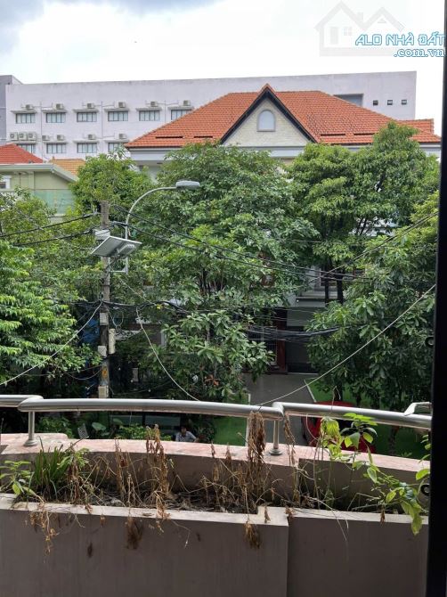 Nhà bán: đường cộng hòa. Quận Tân bình. DTSD 64m2, 4 tầng, giá 16,8tỷ - 11