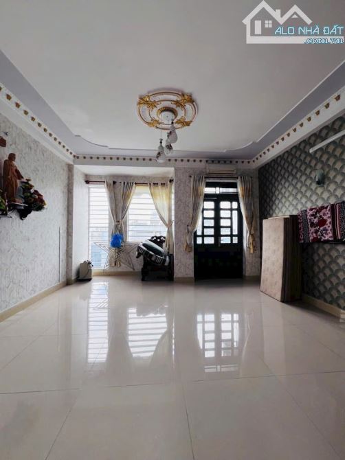 Nhà 4 Tầng hẻm 6m thông đường Nguyễn Ảnh Thủ DT 5x21m giá 8.8 tỷ - 11
