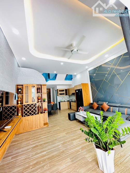NHÀ MỚI KENG MÊ LỆCH - NỘI THẤT XỊN 5.2x20m, CHỈ 2 TỶ 790 Triệu - GIÁ BẰNG LÔ ĐẤT - 11