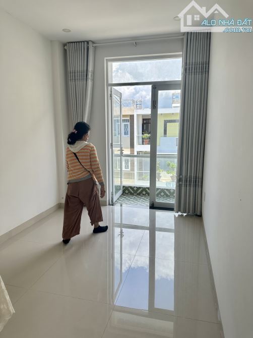 Bán nhà mặt tiền Đặng Vũ Hiệp( P1) KĐT Vĩnh Điềm Trung ngag 6m có 4pn 4wc giá 7,5ty - 11