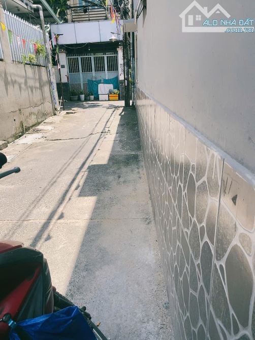 Nhà -Gò Vấp - 3 tầng mới – Vào ở ngay, hẻm xe hơi thông thoáng –81m²  Giá cực mềm 7.4 TL - 1