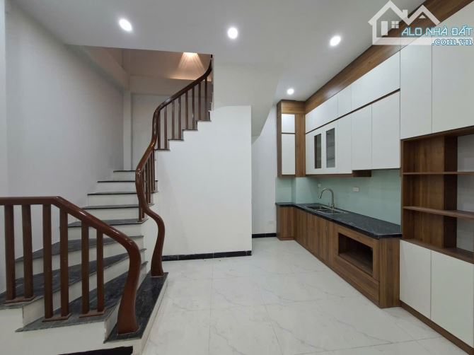 ✨ Nhà Phố Xốm – 34m² x 5 tầng – Giá chỉ nhỉnh 4 tỷ✨