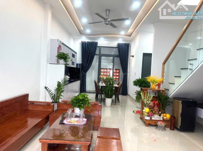 Bán căn nhà mới xây hẻm 271 Lê Duẩn, ngay TTTP BMT - 1
