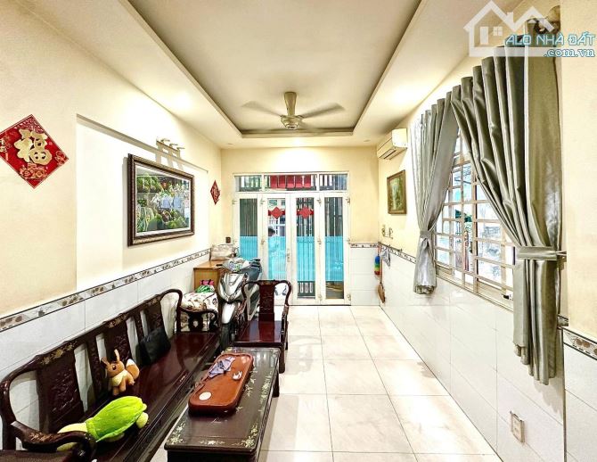 Nhà Tân Hoà Đông,4 tầng,BTCT,38 m2,hẻm xe hơi,chỉ 5.x tỷ - 1
