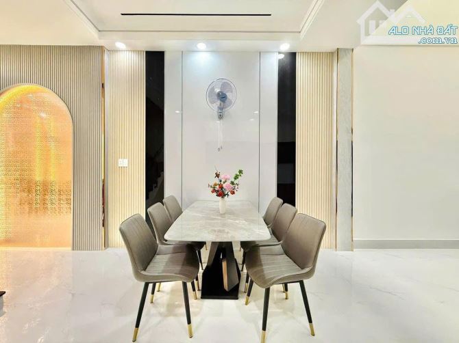 CHỈ 3 TỶ CÓ NGAY CĂN NHÀ NGUYỄN KIỆM, PHÚ NHUẬN/ 63,5m2/ SHR CHÍNH CHỦ/ HẺM OTO 6m - 1