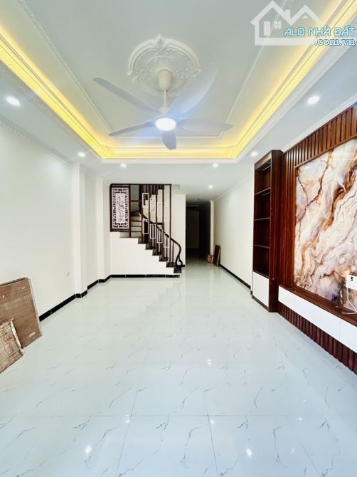 Tam Trinh, Yên Sở, lô góc, ngõ ô tô, thang máy, 64m2, 5t, 6pn, 14.8 tỷ - 1