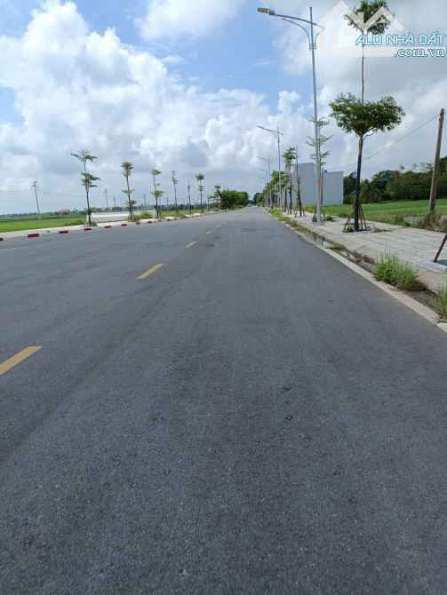 Bán đất - Thái Thuỷ,MT QL39,đầu tư sinh lời,giá Rẻ,kinh doanh tốt,DT:100m,Giá:1,9 tỉ - 1
