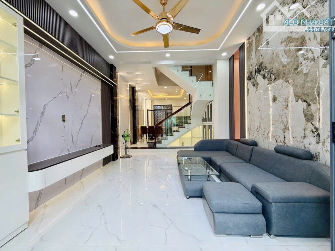 Cần mua nhà ngay Nguyễn Thái Sơn, Gò Vấp. Giá: 2 tỷ 520tr/ 80.5m2, sổ hồng riêng - 1
