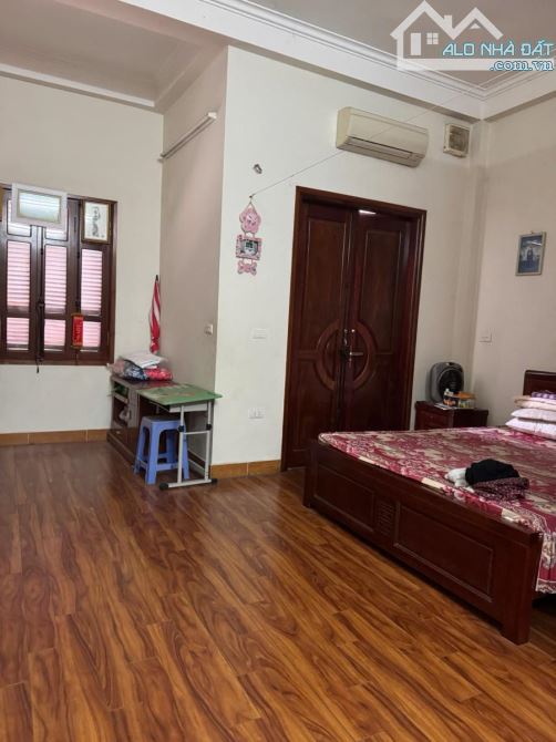 bán nhà gia quất - long biên- nhà đẹp - ngõ thông - 60m2 - 4  tầng - giá 9.3 tỷ. - 1