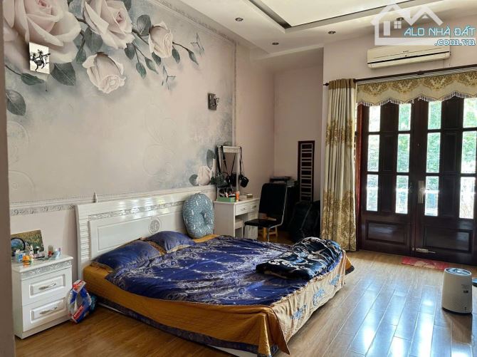 BÁN GẤP NHÀ 4 TẦNG MẶT PHỐ PHAN ĐĂNG LƯU - 1