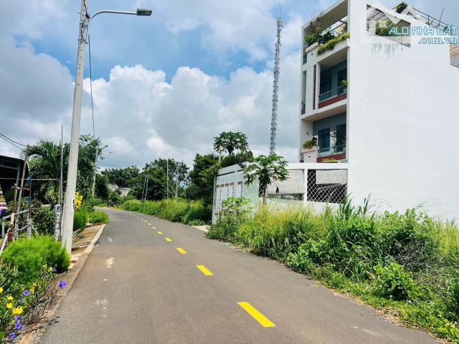 Siêu rẻ đẹp làm nhà vườn- trung tâm thị trấn Đất Đỏ 👉👉 VT1: 564m2 (18x26m) phủ hồng - 1