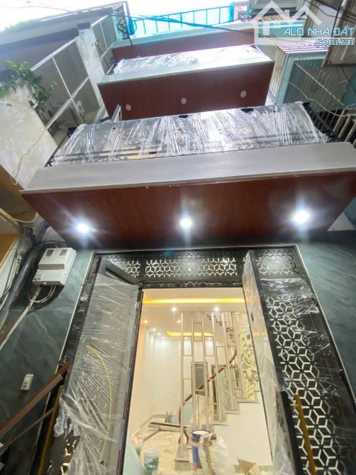 Bán nhà Nguyễn Trãi ngay Ngã Tư Sở ngõ ô tô thông gần phố nhà đẹp ở ngay 2 thoáng 41m giá - 1
