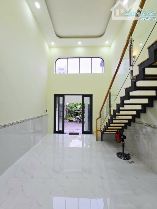 💁‍♂️Bán nhà 2 tầng 56mv( 4*14), Hoàn công đủ, Hẻm xe hơi, Gần chợ, ubnd p. Long Trường. - 1