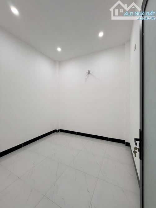 🏡 NHÀ PHỐ 2 TẦNG HẺM NGUYỄN THÁI HỌC – TRUNG TÂM QUY NHƠN - 1