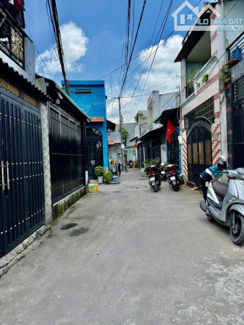 🏡 Bán nhà 1 trệt 1 lầu, sổ hồng riêng, cách Tô Ký 100m – Hóc Môn, giá chỉ 3.79 tỷ - 1