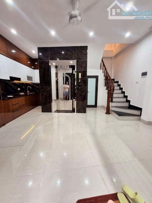 Bán nhà phố An Dương Vương 45m2 thang máy 6 tầng - 1
