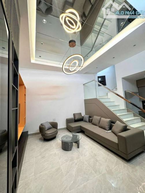 Bán nhà Đội Cấn, full nội thất, DT: 37/40m, 4 tầng - 1