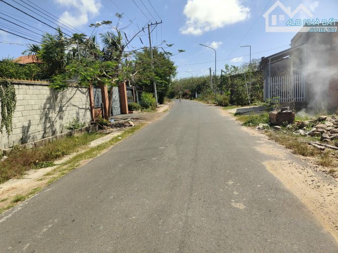 Bán lô đất mặt tiền đường 27/4 xã Hồ Tràm (Phước Thuận cũ), tp Hồ Chí Minh - 1
