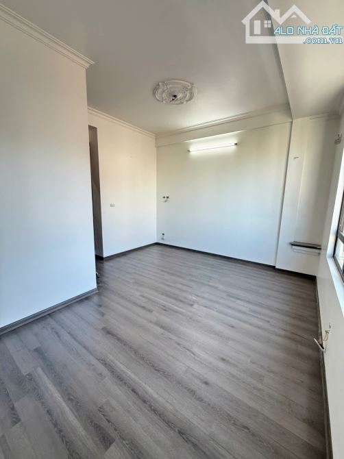 Phạm tuấn tài phân lô vỉa hè ngõ ô tô tránh 60m2 thang máy giá 28tỷ9 - 1