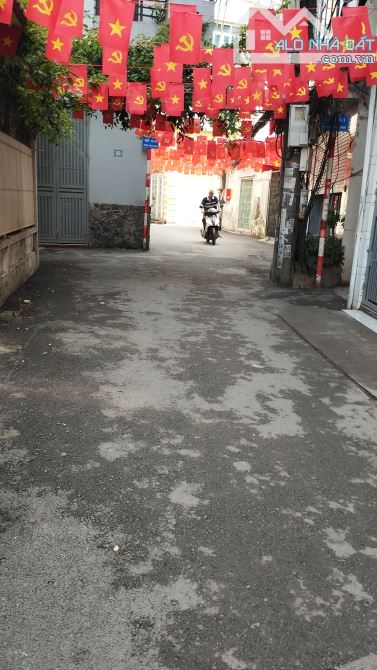 Bán nhà Tân Mai 52m x 4 tầng 20m oto tránh cách 30m