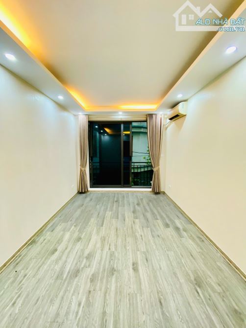 Cho thuê nhà ngõ 126 Khuất Duy Tiến dt 50mx 5 tầng, ô tô tránh đỗ, kinh doanh ổn, 26tr/th - 1