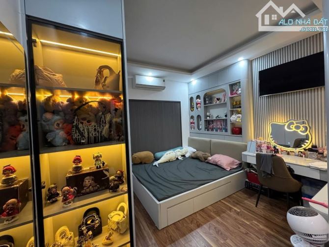 Bán nhà Kim Đồng 42m x 5 tầng. Tháng máy, gần phố, sổ đỏ đẹp - 1