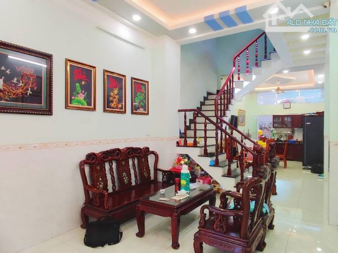 HẺM XE HƠI RA VÔ THOẢI MÁI NGUYỄN XÍ 70M2 NHÀ 4 TẦNG 4PN CHỈ hơn 12🧄 - 1