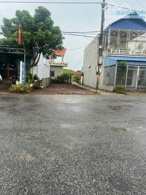 BÁN LÔ ĐẤT VỊ TRÍ ĐẸP – NGÃ TƯ ĐÔNG MINH - 1