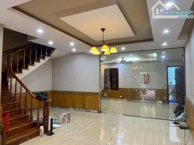 Siêu phẩm mặt ngõ oto kinh doanh Thanh Xuân🌹107m2 - 4T - MT4.2m - 31.5 Tỷ - 1