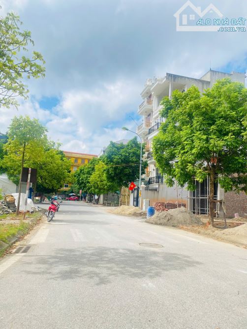 Bán đất view vườn hoa băng 2 Bà Triệu, Liên Bảo, Vĩnh Yên, Vĩnh Phúc - 1