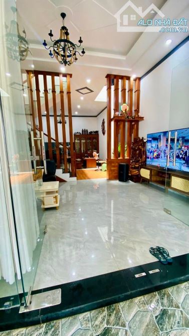 BÁN NHÀ MỚI HẺN ĐƯỜNG CAO ĐẠT ĐỐI DIỆN LÝ TỰ TRỌNG. SIÊU THỊ COOPMART. GIÁ: 4,250 TỶ - 1