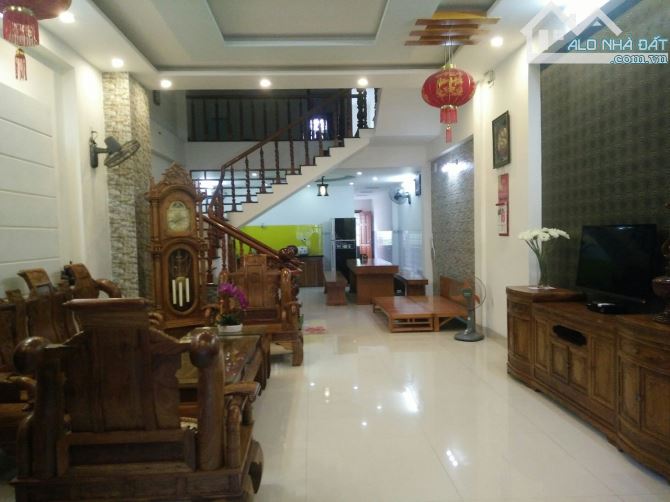 Bán nhà 3 tầng (3 mê) Bùi Xương Trạch, Khuê Trung - full nội thất gỗ - 125m2, Giá 7.25 tỉ - 1