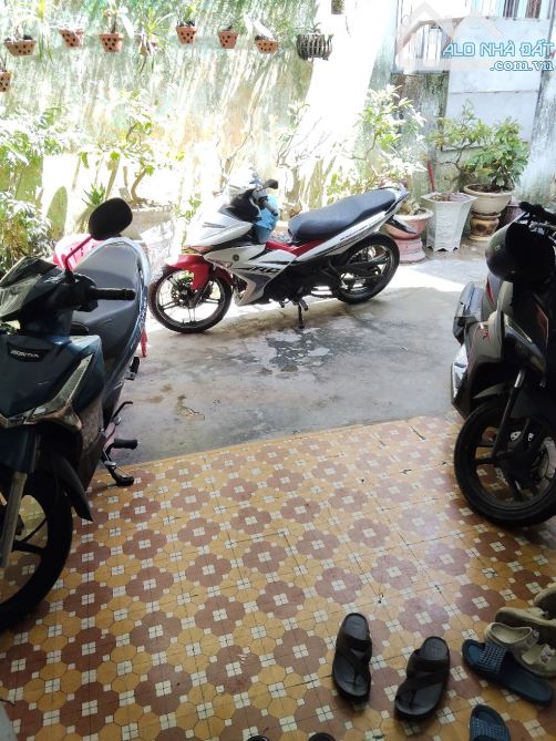 BÁN ĐẤT TẶNG NHÀ NGAY TRUNG TÂM TP ĐÁNG SỐNG - 1