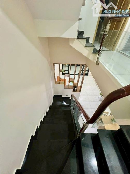 MỘT CĂN DUY NHẤT Nhà 3 tầng mới đẹp ,57m giá chỉ 4ty9 cách nguyễn duy Trinh chỉ 200,p.lư T - 1