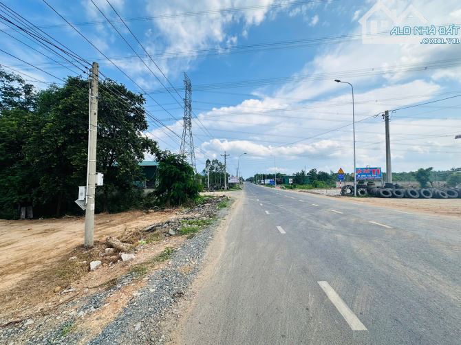 Bán 2.5 mẫu đất 2 mặt tiền Quốc Lộ 55, Hàm Tân rẻ hơn 50% chỉ 511k/m2 - 1