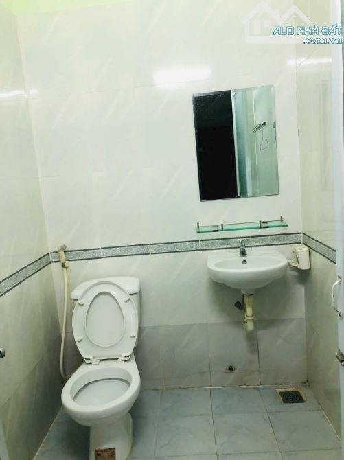 Bán nhà nghỉ 4 tầng 12 phòng phường Xuân Phú-TP Huế  156m2, sàn 467m2, 7 tỷ - 1