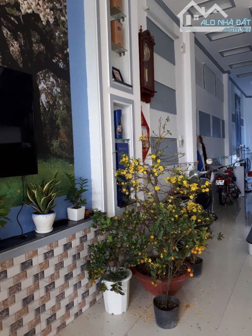 Bán nhà 1 lầu kiên cố trục chính kdc Quân Báo gần chợ bà bộ dt 5x20 hoàn công lộ 12m - 1