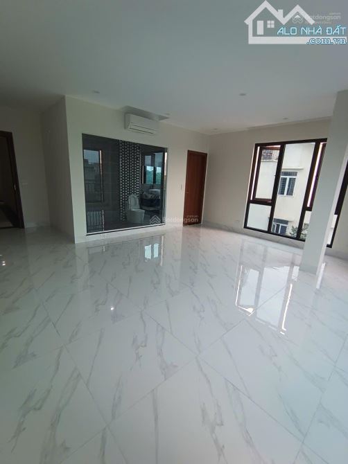 Cho thuê Tòa nhà Chiến Thắng - Văn Quán. DT 90m2, 7 tầng Lô góc, thang máy, ĐH âm trần - 1
