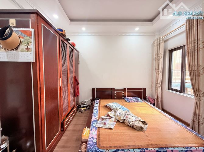 BÁN NHÀ NGUYỄN KHÁNH TOÀN - TRUNG TÂM CẦU GIẤY - 20M RA MẶT PHỐ - NGÕ THÔNG TỨ TUNG. - 1
